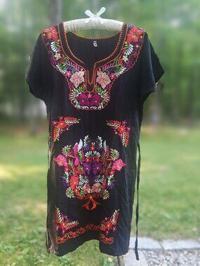 Mexican Embroidered Floral Dress Black Boho Peasant Tunic – Size M